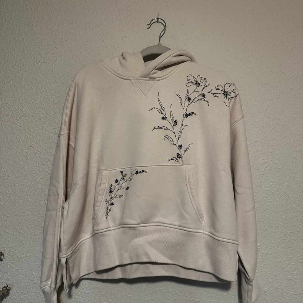 Abercrombie & Fitch Cream Floral Sweater